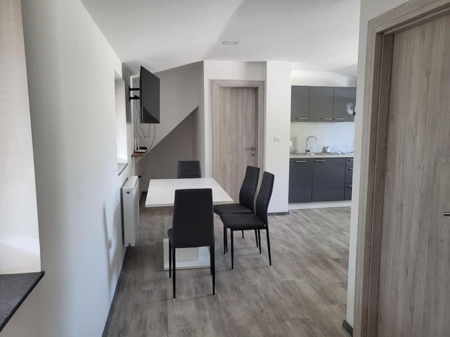 Jack Apartments Maribor Buitenkant foto